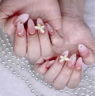 ネイル She   Nail所属・ISA_ BELLAのネイルデザイン