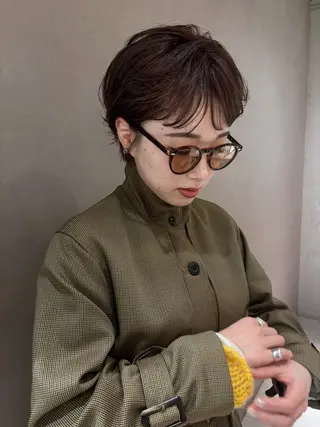 ショート カラー Un ami  shibuya所属・Mon/ショート/パ ーマのヘアスタイル