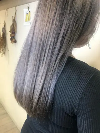 ロング カラー 松佐 ゆかりのヘアスタイル