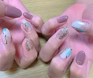 ネイル 𝐑𝐞𝐯𝐢𝐨 ___堺市西区のマツエク・マツパデザイン