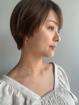 ショート カラー 透明感/オリーブ/ グレージュ/YUKAのヘアスタイル