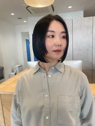 ショート ofF élua所属・🌵ボブ/切りっぱな し/ショート藤長芽生のヘアスタイル