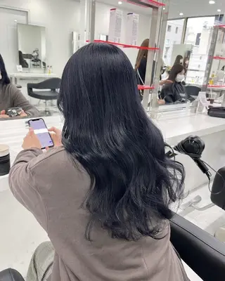 カラー 🪞THEATER 表参道店🩰のヘアスタイル