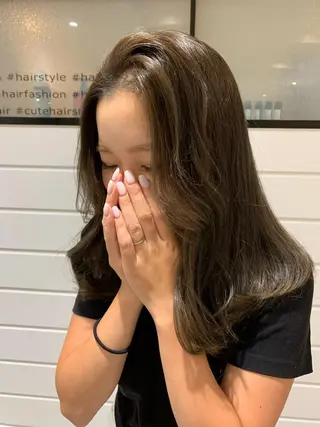 セミロング カラー infinity新富町所属・池田 美玖のヘアスタイル