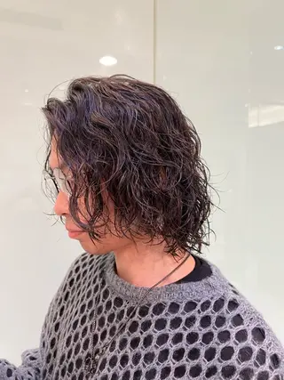 ミディアム メンズパーマ 岩成健志郎のヘアスタイル