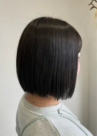 セミロング カラー 新谷 結菜のヘアスタイル