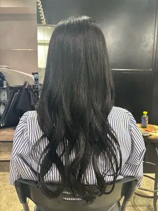 ロング カラー 成田 楓のヘアスタイル
