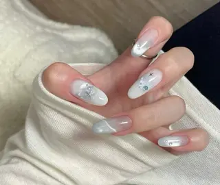 ネイル 高木 維麗絲のネイルデザイン