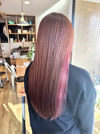 ロング カラー ツキダテ ユイのヘアスタイル