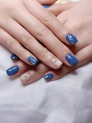 ネイル AngelChris ビューティーサロンのネイルデザイン