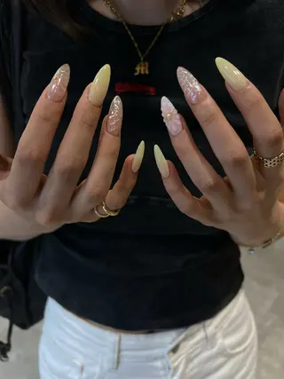 ネイル Nail AVANCE.所属・加守 夏喜のネイルデザイン