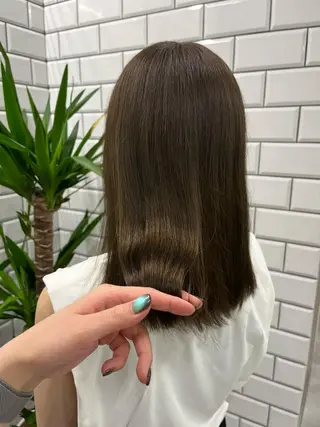 セミロング カラー newi赤羽 HINATAのヘアスタイル