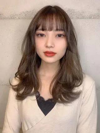 ミディアム カラー 透明感/オリーブ/ グレージュ/YUKAのヘアスタイル