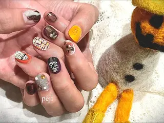 ショート m kaori𓃟のネイルデザイン