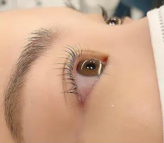 マツエク・マツパ パラジェル lira nailのネイルデザイン