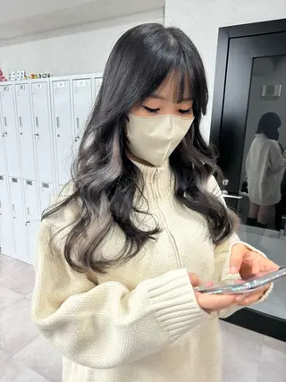 ロング 切りっぱなしボブイヤ リングカラー清水隆央のヘアスタイル