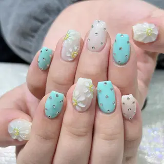 ネイル Queens みなみのネイルデザイン