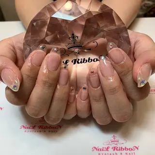 ネイル ネイルリボン 受付スタッフのネイルデザイン