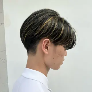 カラー オオツカ ヒカルのヘアスタイル