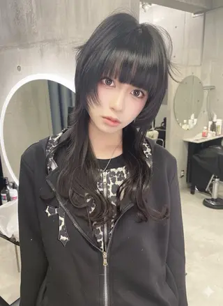 ロング ホワイト&レイヤーカ ットエクステ長畠俊輔のヘアスタイル