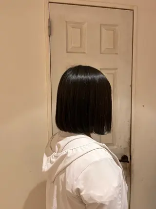 ミディアム ulQua 戸田のヘアスタイル