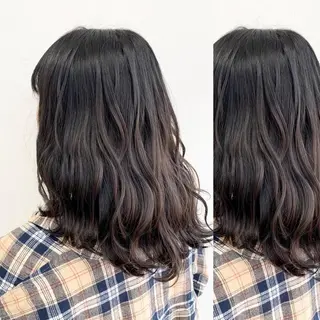 ショート カラー JuNブリーチに 縮毛矯正するプロのヘアスタイル