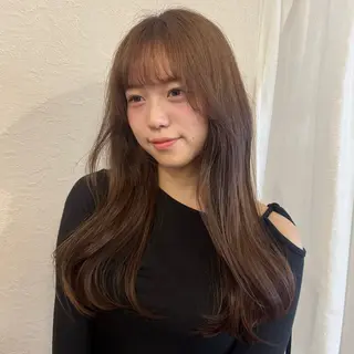 ロング カラー nana / Veluaのヘアスタイル