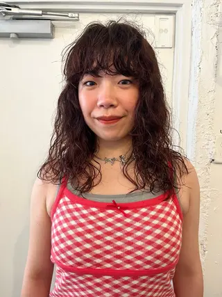 セミロング カラー パーマ ✴︎UNU ✴︎モエカのヘアスタイル