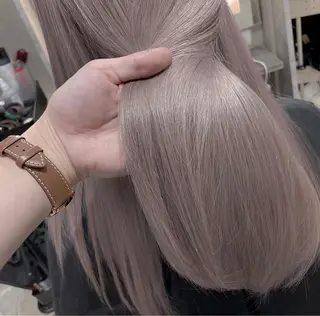 セミロング THESALONS所属・🤍ブリーチカラー /寄田龍樹🤍のヘアスタイル