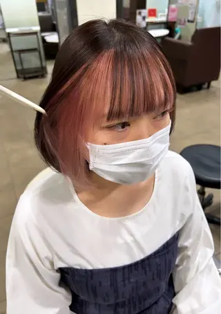 ショート カラー uni 江坂🦋 木下風子のヘアスタイル