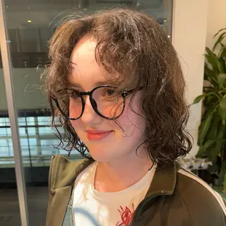 ショート カラー 透明感🎀艶髪 💞まいか🎶のヘアスタイル