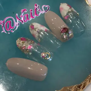 ネイル 小尾 栞のネイルデザイン