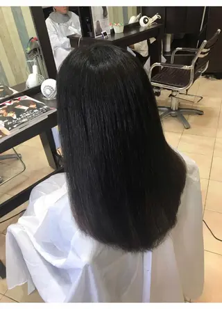 ロング 関 桃子のヘアスタイル