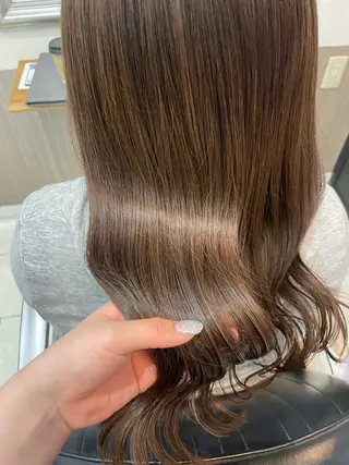 カラー 艶髪🥣透明感カラー 🫧前田奈津実のヘアスタイル