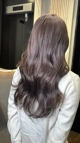 ロング 韓国ヘア/ブリーチ無 しWカラー/オリーブのヘアスタイル