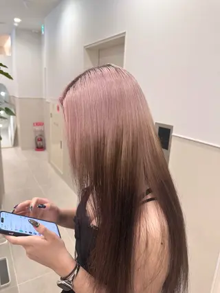 ロング カラー ハイトーン/ 縮毛矯正のヘアスタイル