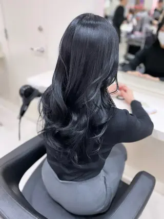 ロング ブリーチなし ミルクティー齋藤晴のヘアスタイル