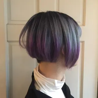 ショート カラー ホワイト&レイヤーカ ットエクステ長畠俊輔のヘアスタイル