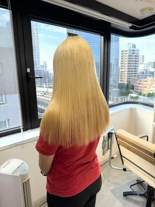 ロング カラー fuka/梅田/ ミルクティーベージュのヘアスタイル