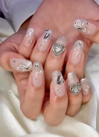 ネイル マツエク・マツパ アイブロウ Nail&eye Belire 新宿のネイルデザイン