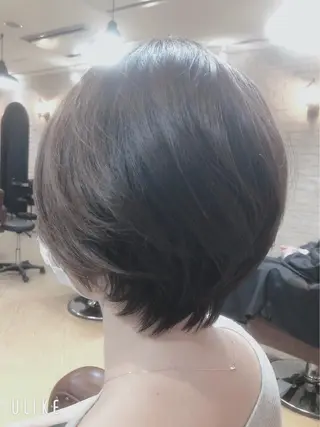 ショート カラー antica YOSHIのヘアスタイル