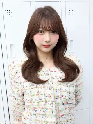 ロング カラー 藤原 亜美果のヘアスタイル
