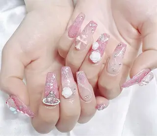 ネイル CeCeまつげパーマ マツエク❣️パリエクのネイルデザイン