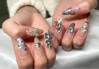 ネイル Roi〈ロワ〉 Minakoのネイルデザイン