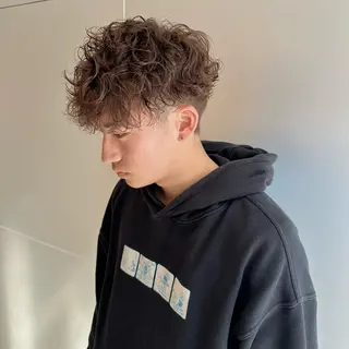 ミディアム パーマ メンズ メンズパーマ達人/ フェード/イツキのヘアスタイル