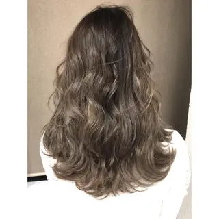 セミロング カラー 井上 一平のヘアスタイル
