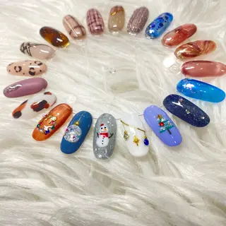 ミディアム 齋藤 佳奈のネイルデザイン