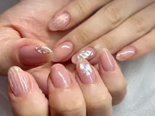 ネイル HENECY💞 SHIERIのネイルデザイン