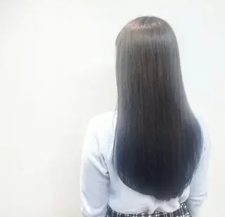 ロング カラー 透明感ハイライト◎ 伊藤夏海のヘアスタイル