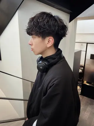 パーマ メンズ Qin shaire salon 原宿verno店所属・【センターパート】 ETO／江藤翼の眉毛・アイブロウイメージ